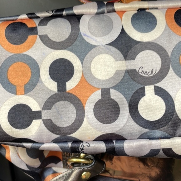 Coach and Dooney and Bourke small handbag in good condition - Picture 4 of 9